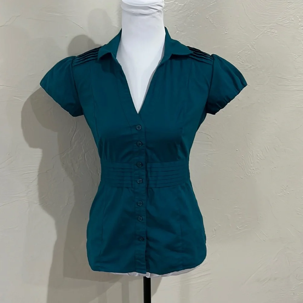 SIX DEGREE FITTED CAP SLEEVE BLOUSE … 148 - Picture 2 of 11